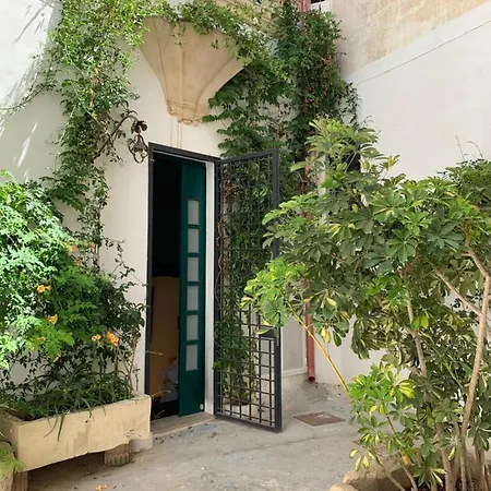 Corte Patitari Centro Storico - Madrepora Oro Apartment